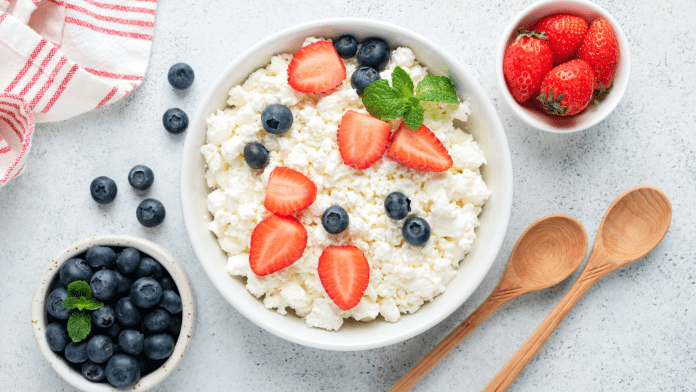 Cottage Cheese with Fruit