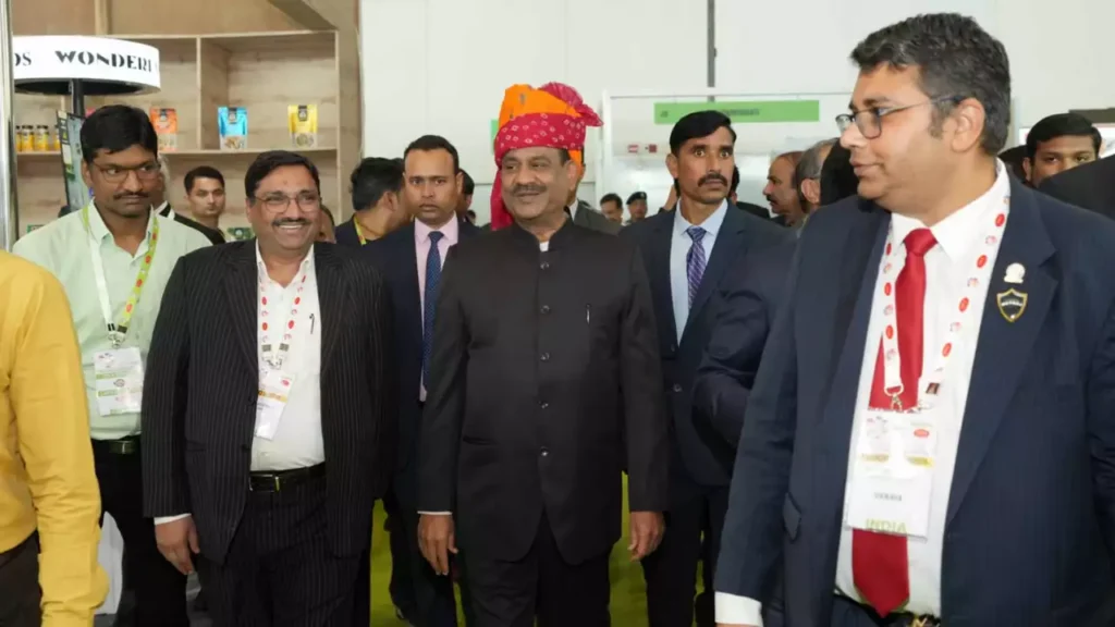 Sri Om Birla visiting the trade show